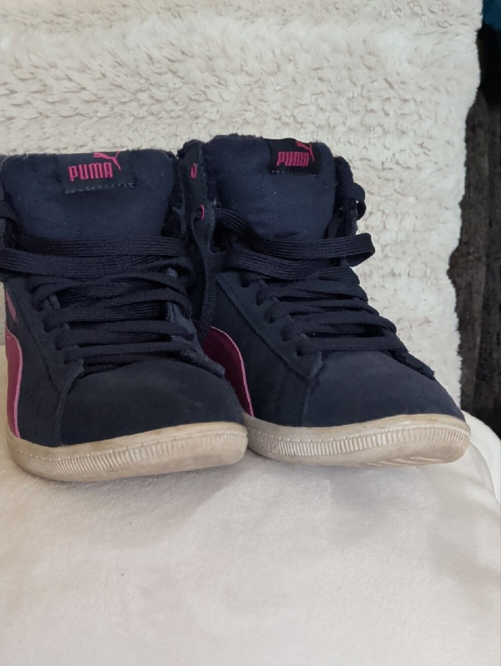 Puma Navy High-Top Sneaker with Pink Logo And Plaid Back. - Picture 3 of 11